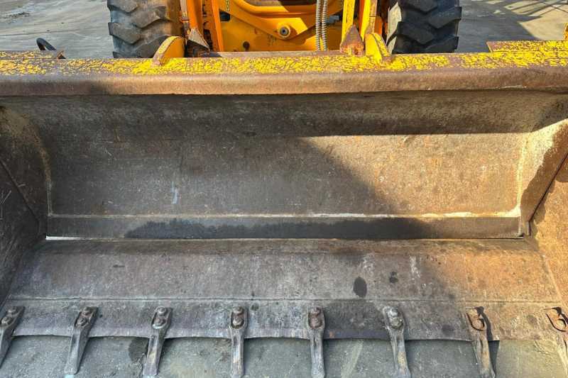 OmecoHub - Immagine JCB 2DX